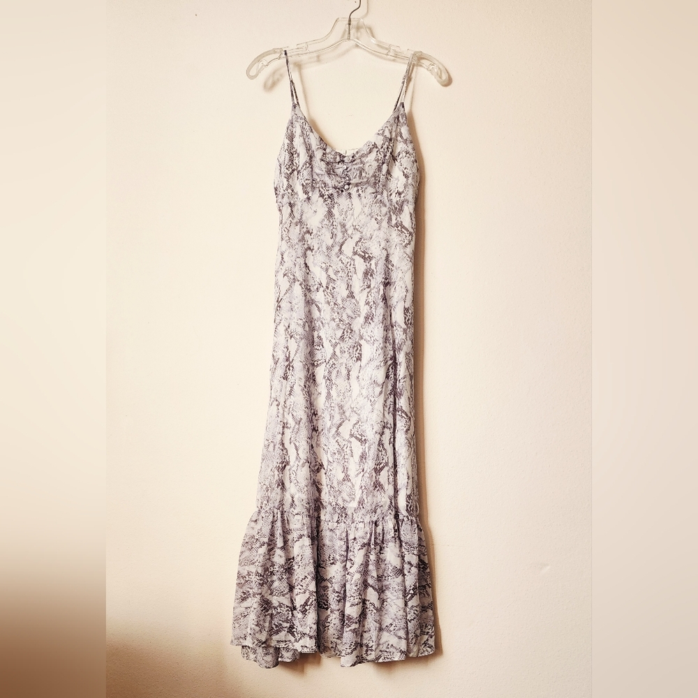 NWT. Hem & Thread, Elegant Snake Print Women's Summer Dress.